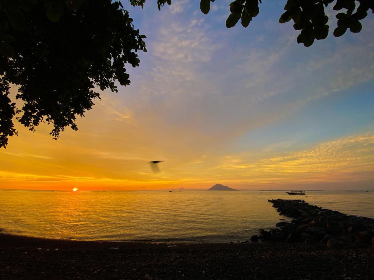 Murex Dive Resort Manado Kültér fotó