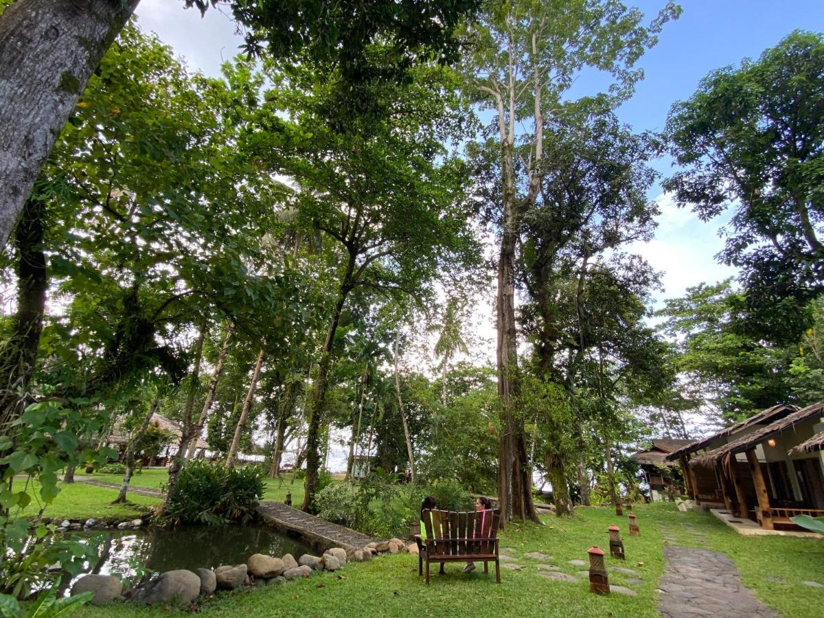 Murex Dive Resort Manado Kültér fotó